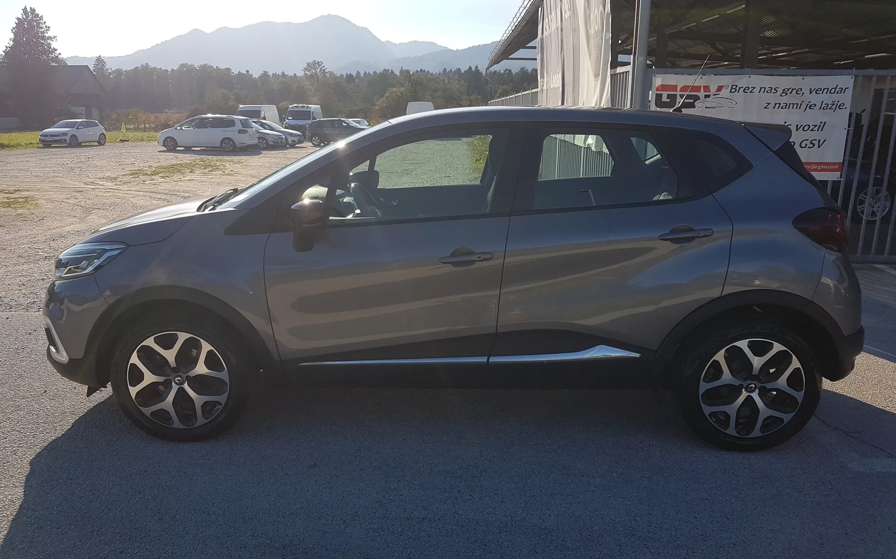 Zunanja slika - Renault Captur - TCe 130 Intens - SLO - 1. LASTNIK - 2