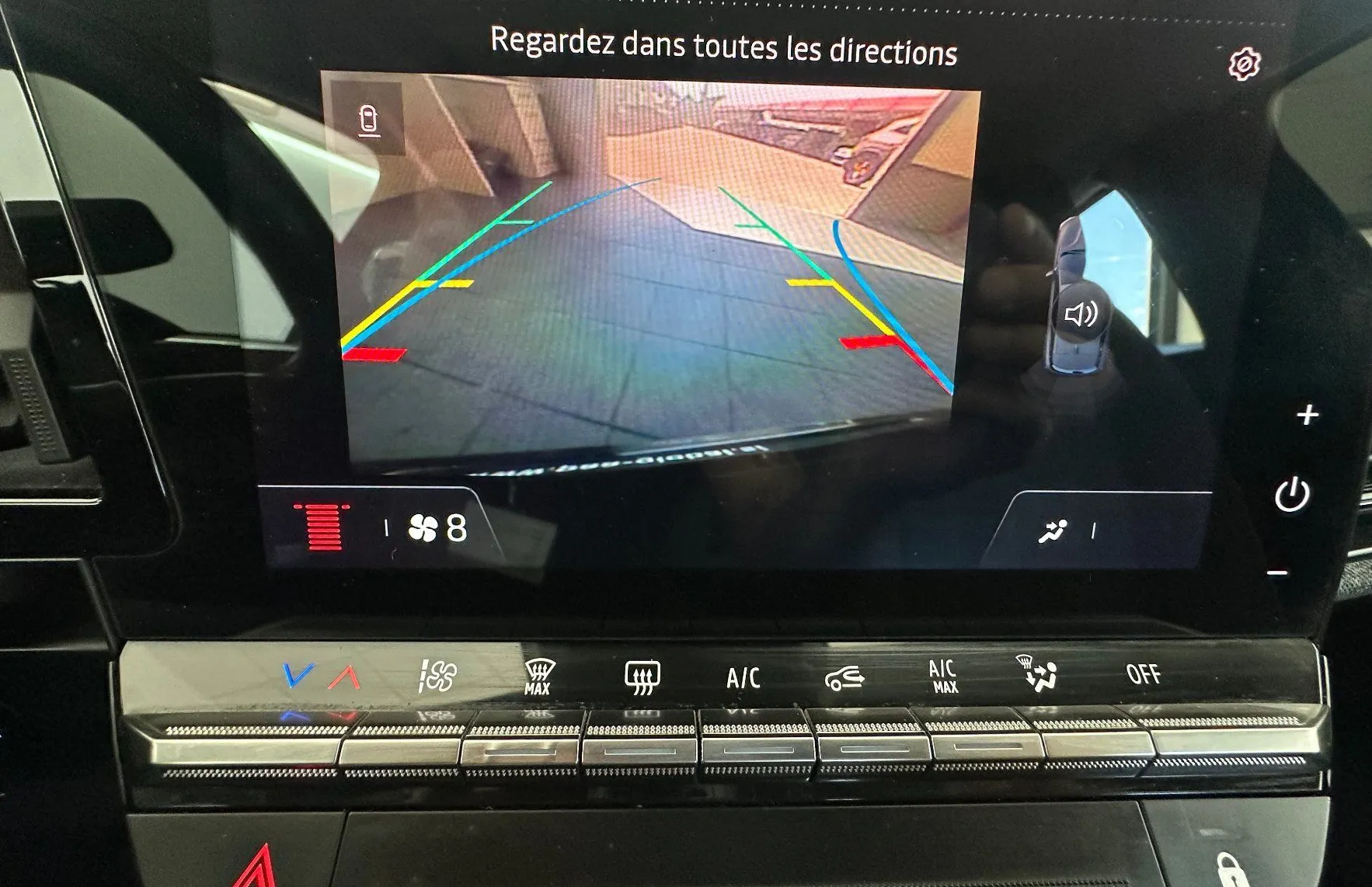 Zunanja slika - Renault Megane E-tech - Berline equilibre EV60 220ch optimum charge.KAMERA - 14