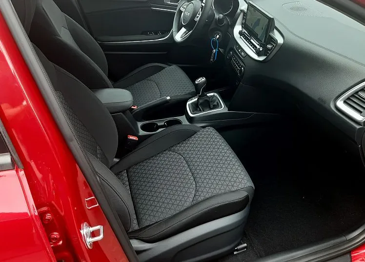 Zunanja slika - KIA Ceed - SW 1.5 T-GDi LX Champion+ ISG. M T 103 kW - 10