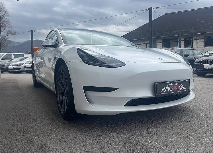 Zunanja slika - Tesla Model 3 - 3   RWD SLO PRVI LASTNIK ODBITEK DDV LPF - 2