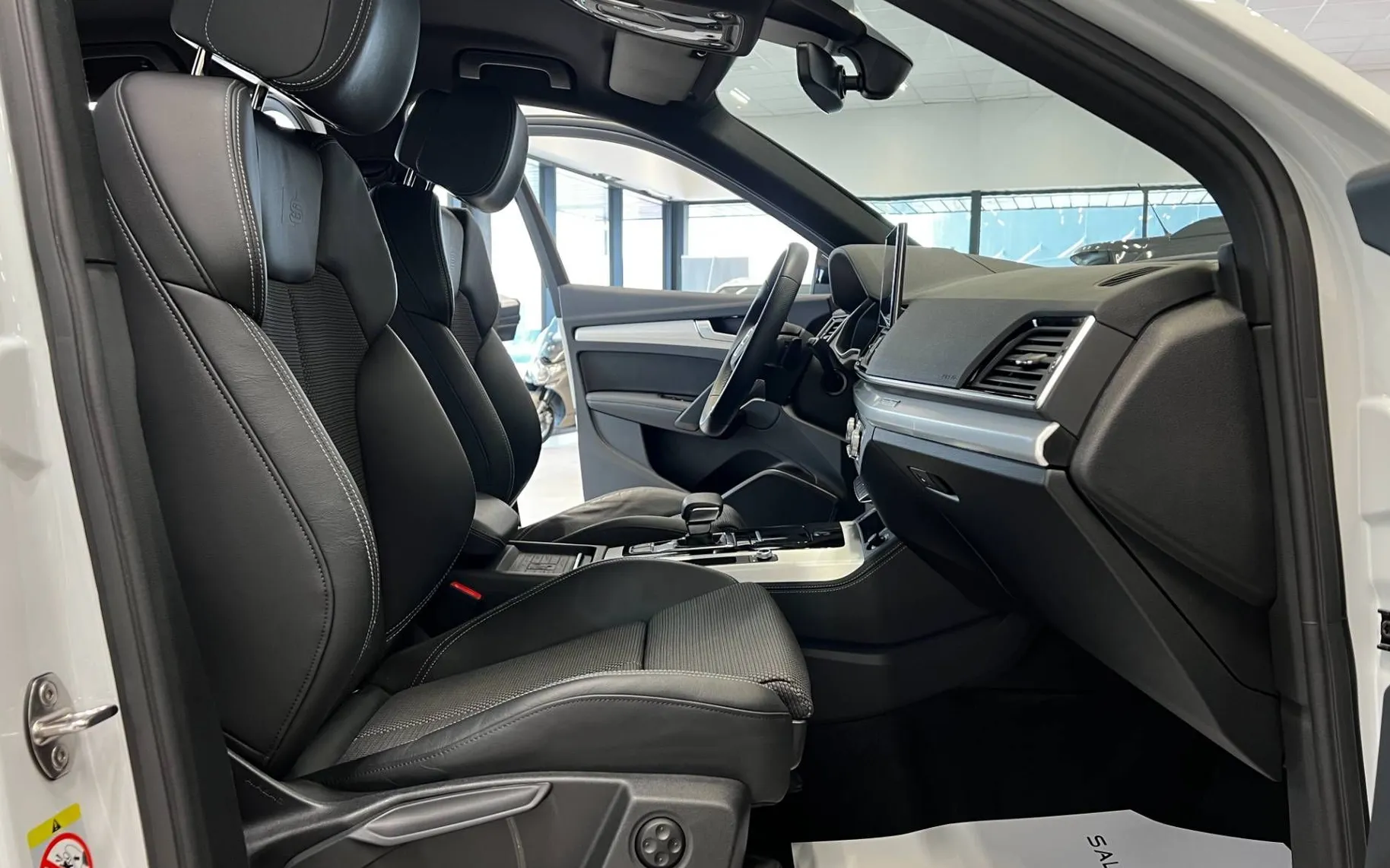 Zunanja slika - Audi Q5 - 40 TDI-Q-S-LINE-MATRIX-HUD-VIRTUAL-KAM360-KEYLESS - 9