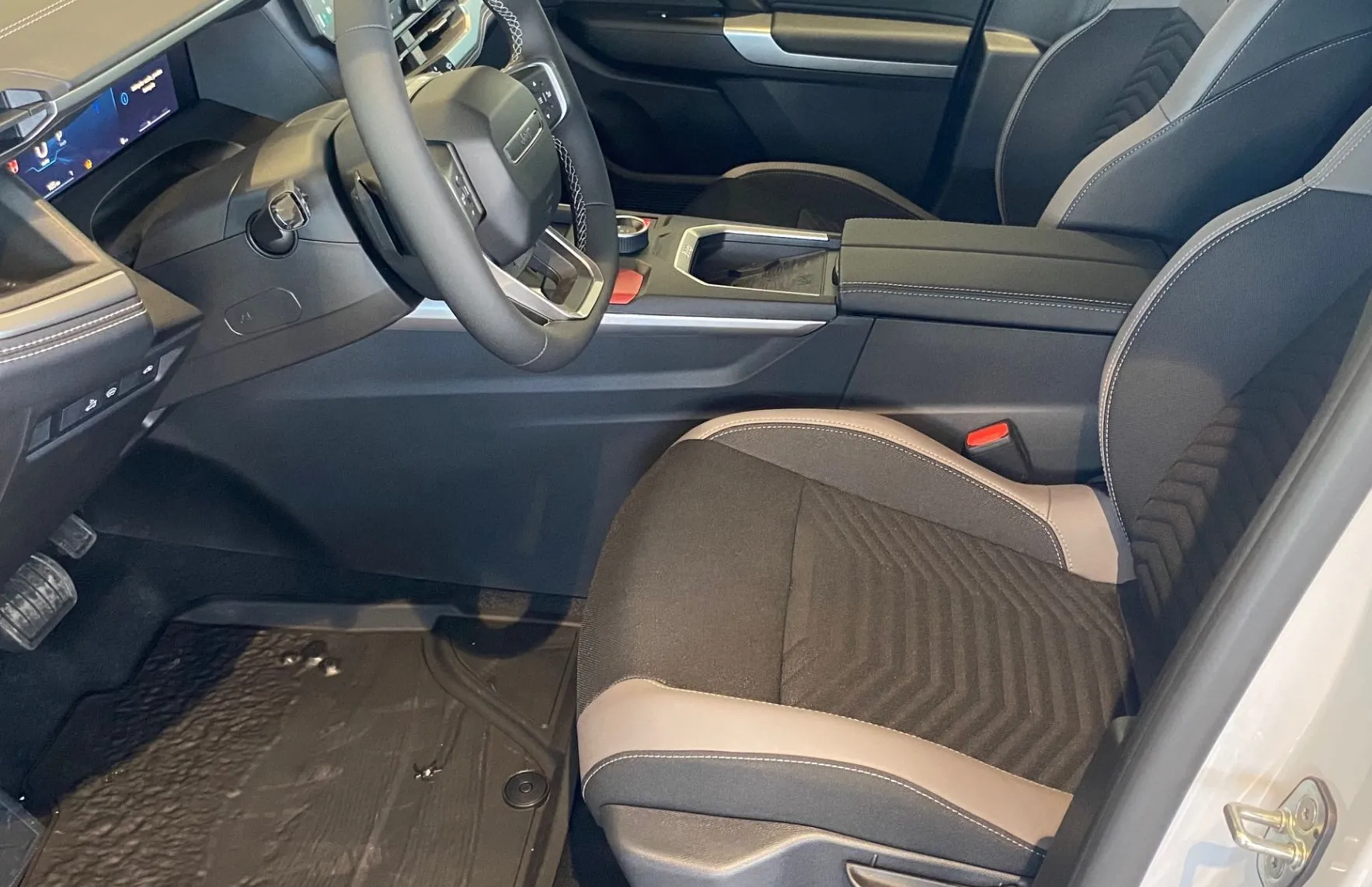 Zunanja slika - Jeep Compass - 1.2 DCT6 e-Hybrid 107kW First Edition - 6