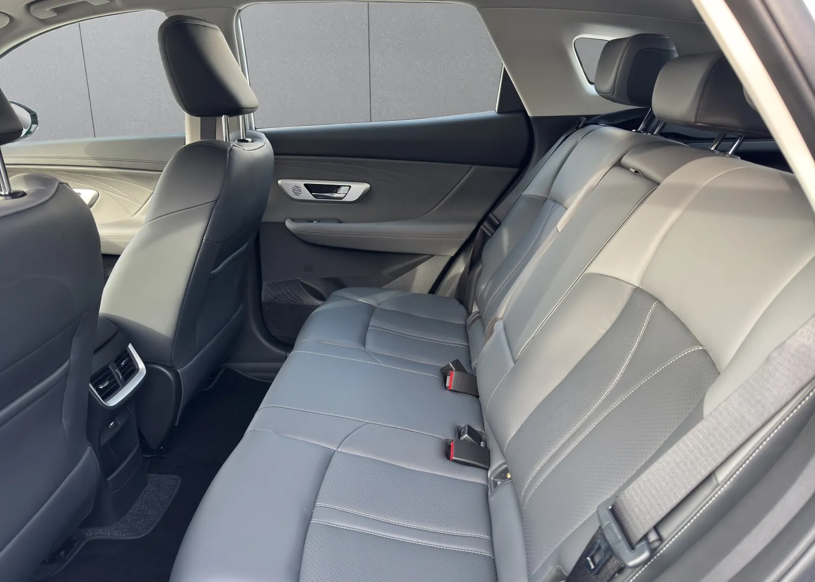 Zunanja slika - Dongfeng Huge - 1.5T EXECUTIVE + 360 + KAMERA + RADAR + PANO +ADAS - 7
