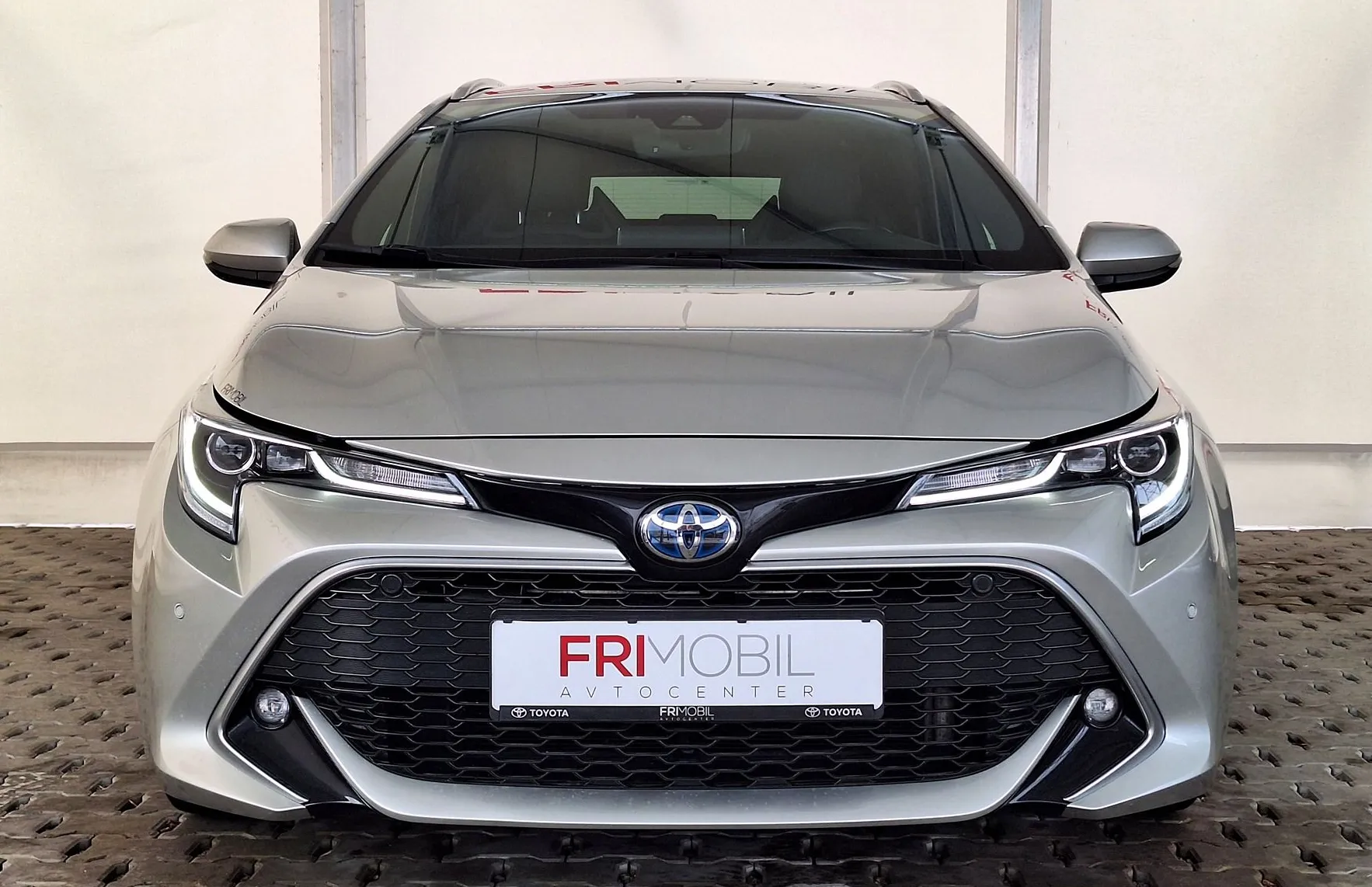 Zunanja slika - Toyota Corolla - 2.0 Executive Hybrid Dynamic Force - 5