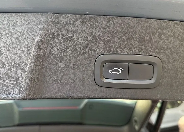 Zunanja slika - Volvo XC40 - D3 AUT LED velik servis - 10