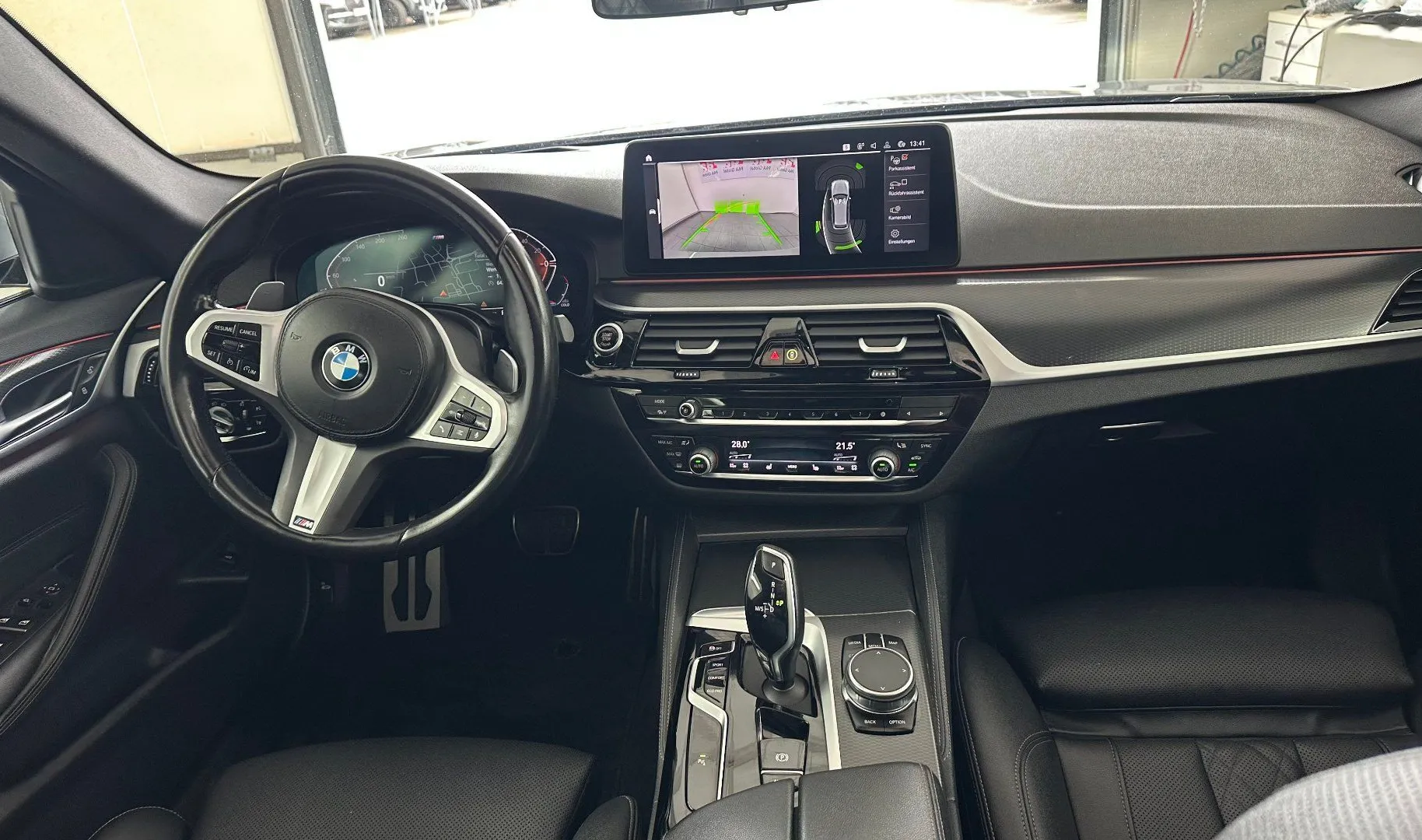 Zunanja slika - BMW Serija 5 - 520d Avt.M Sport.NEMŠKI+4ALU.KAMERA.PANORAMA.USNJE - 8