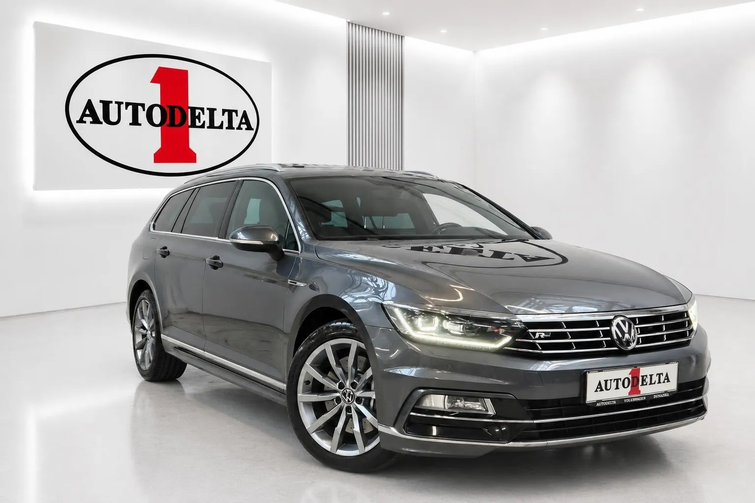Zunanja slika - Volkswagen Passat Variant - 4motion 2.0 TDI BMT R-Line Edition DSG... - 2