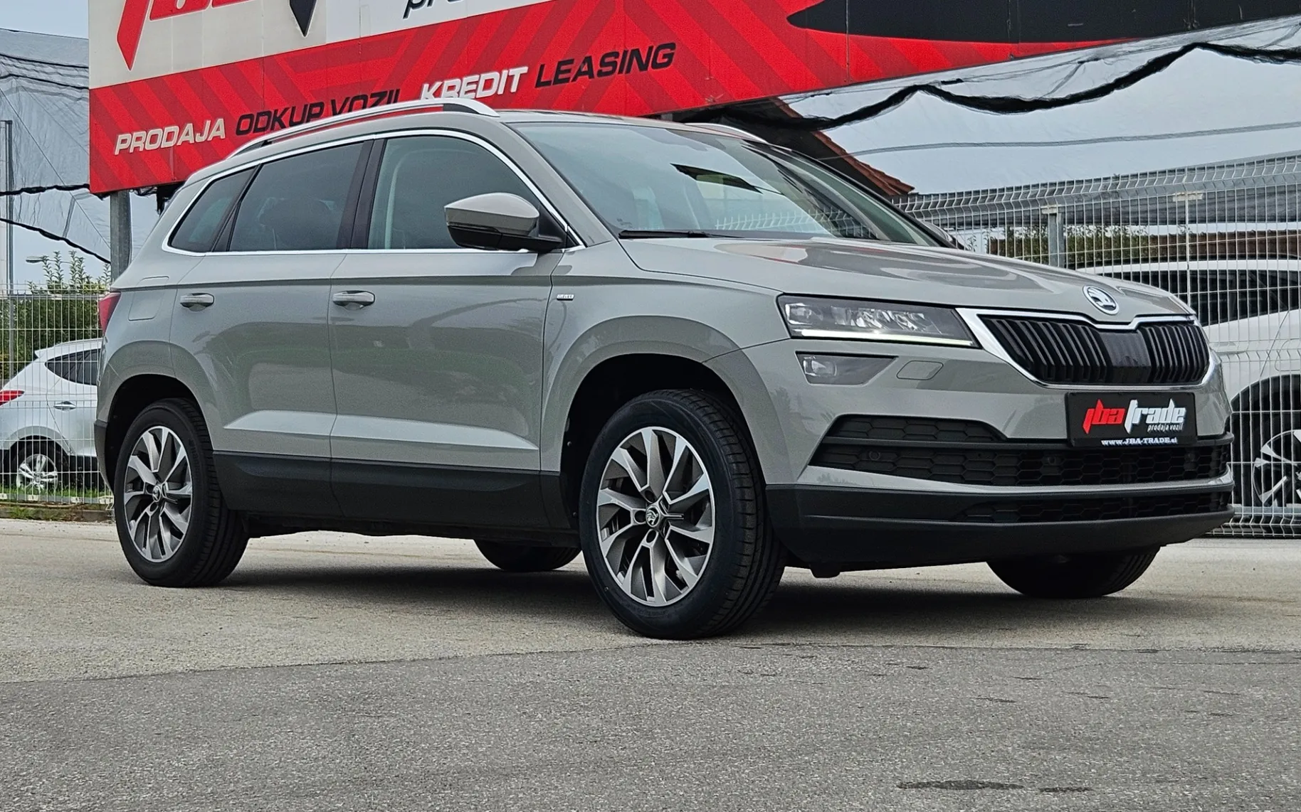 Zunanja slika - Škoda Karoq - 1.5 TSIClever DSG, KAMERA,NOVE GUME - 1