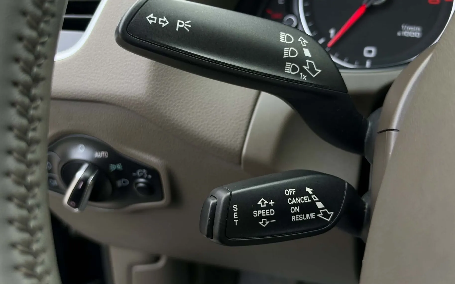 Notranja slika - Audi Q5 - 2.0 TDI-Q-4X4-AUT-XENON-LED LIZING ZA TUJCE - 12