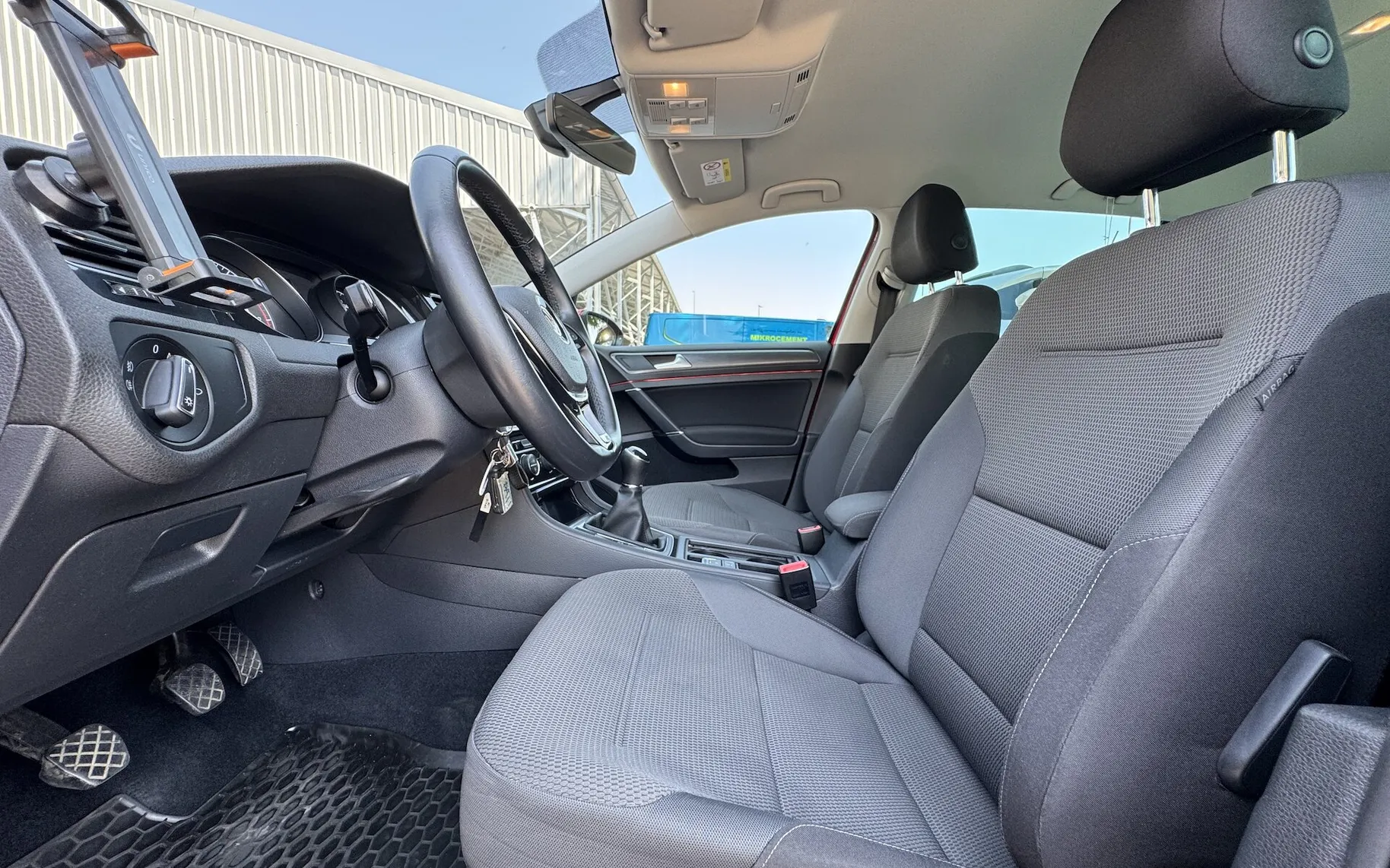 Zunanja slika - Volkswagen Golf - 1.4 TSI BMT COMFORTLINE SLO SAMO 36.760 km ODLIČEN - 8