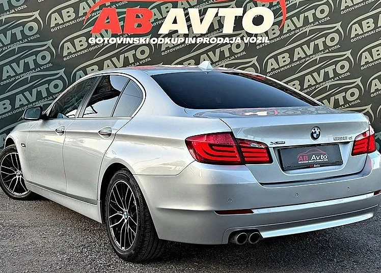 Zunanja slika - BMW Serija 5 - : 525d xDrive Avt+LIMO+4X4+SERVISNA+BIXENON+USNJE - 7