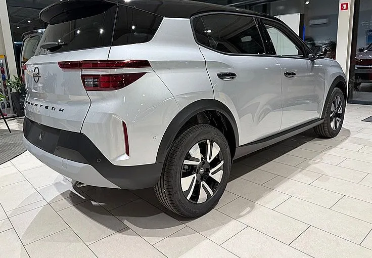 Zunanja slika - Opel Frontera - 1.2 Turbo Hibrid GS 110KM  SEJEMSKA AKCIJA - 3