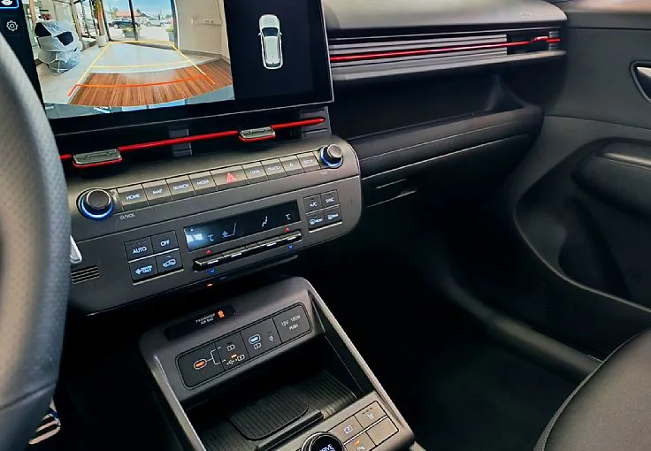 Zunanja slika - Hyundai Kona - 65kWh PREMIUM NLINE-AKT.T-TOP.ČR-AMBIENT-LED-VIDEO - 11
