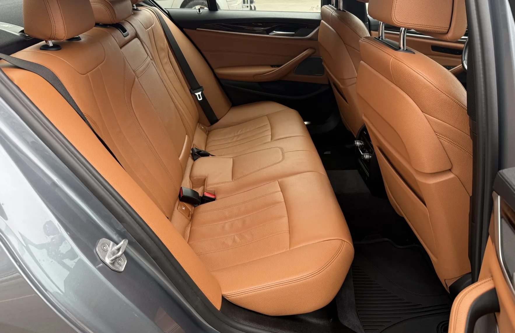Zunanja slika - BMW Serija 5 - : M550i xDrive – masaža. HUD. M paket. WEBASTO - 13