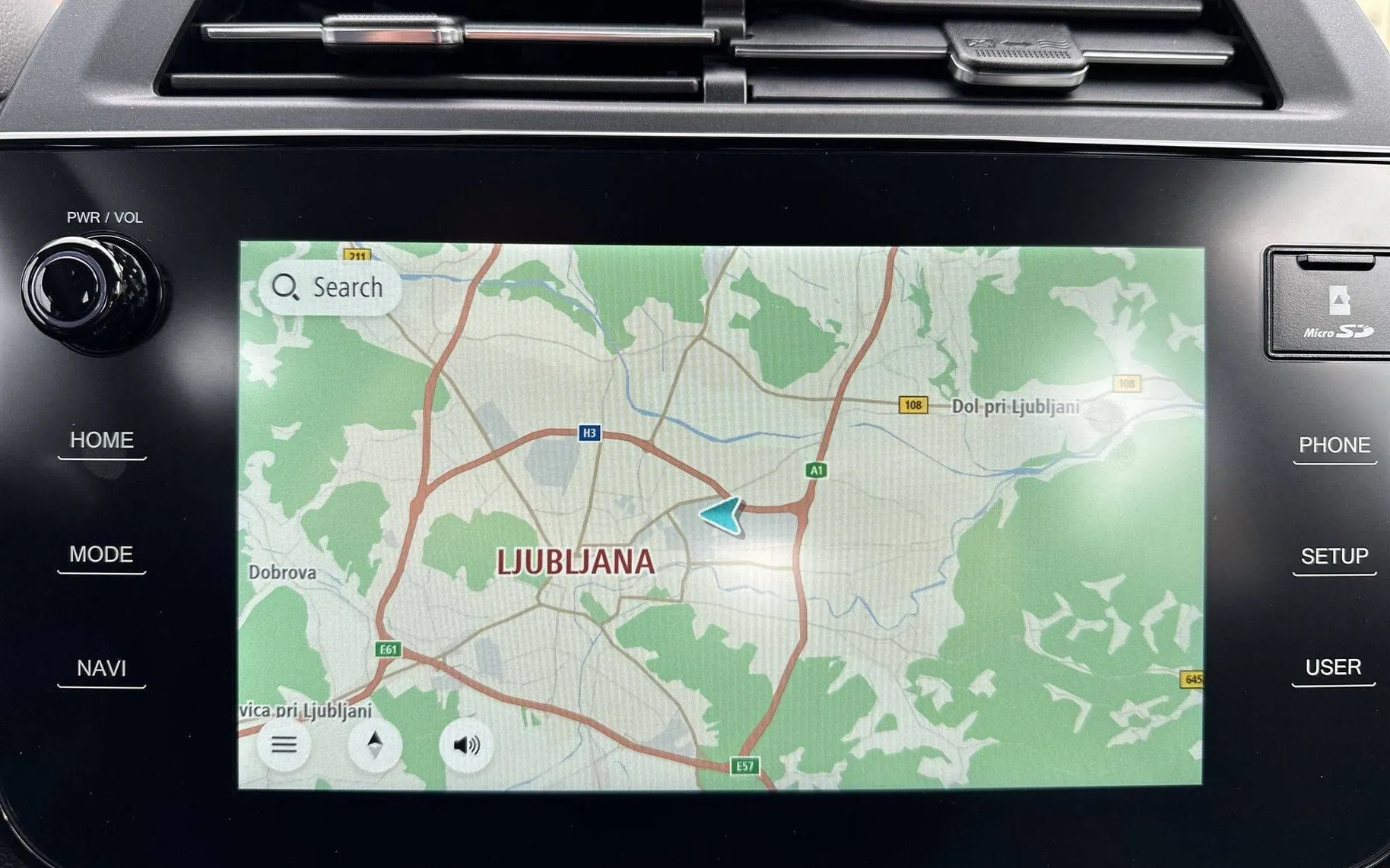 Notranja slika - SsangYong Tivoli - 1.5 T-GDi Fresh 2WD M T... - 15