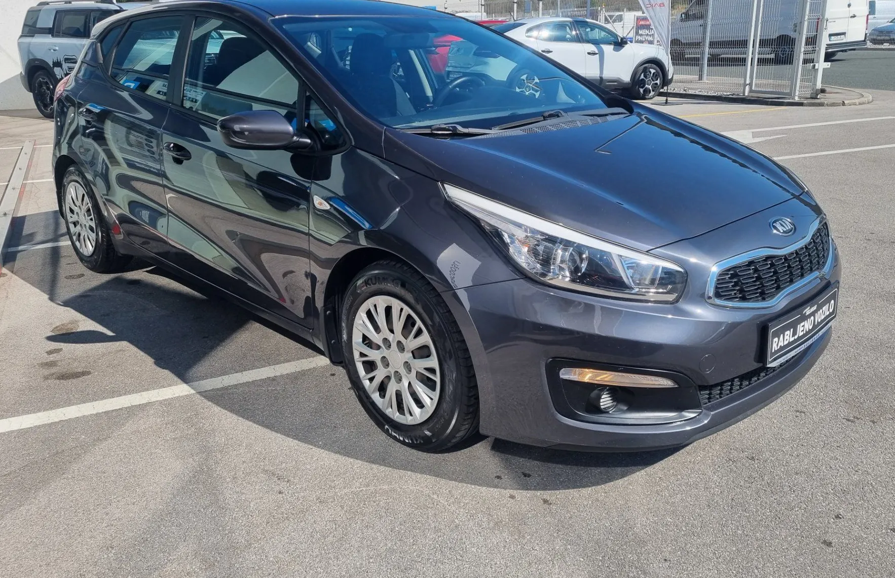 Zunanja slika - KIA Ceed - 1.4 - SLOVENSKI + KLJUKA + KOMISIJSKA PRODAJA - 3