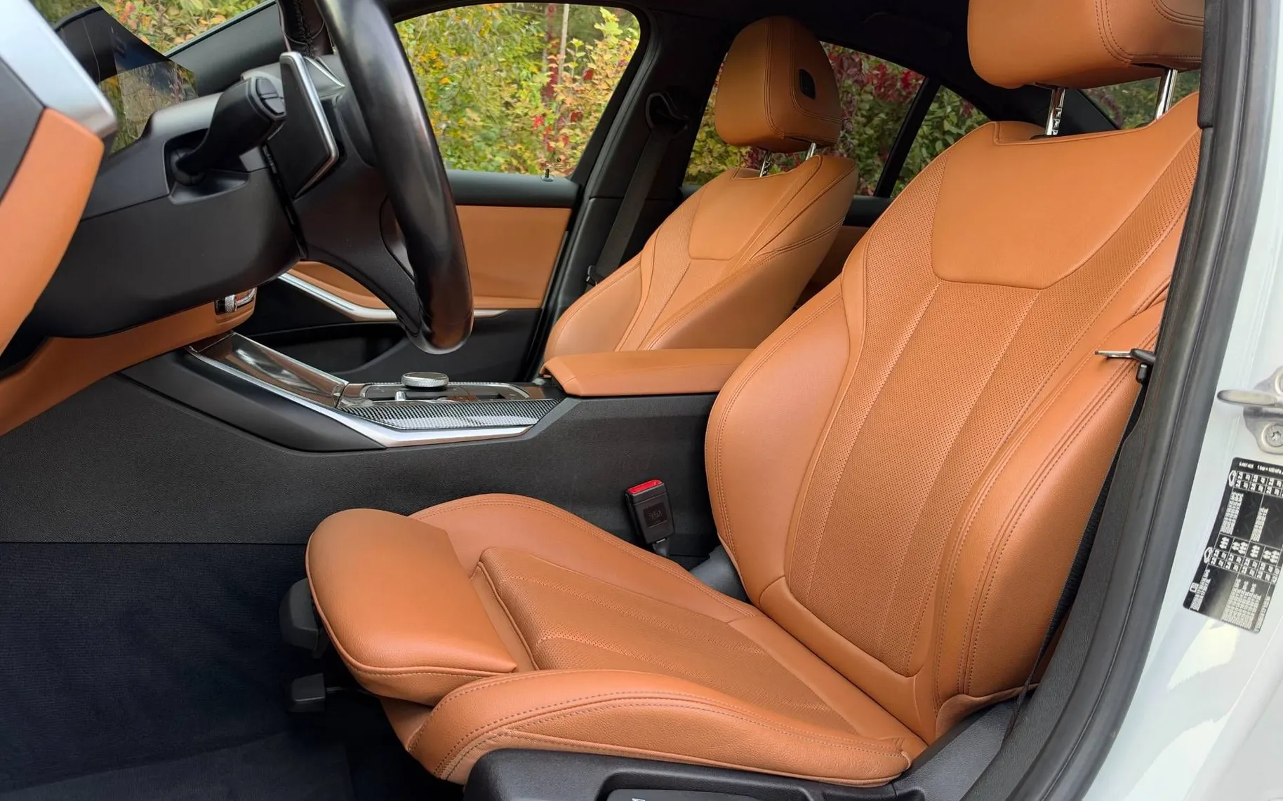 Notranja slika - BMW serija 3: - 318d Avt. M-SPORT|Widescreen|Led|Ambient|19col - 10