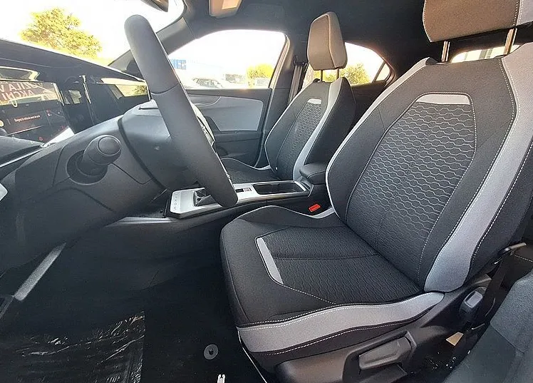 Zunanja slika - Opel Mokka - 1.2 TURBO 100KW EDITION akcijska cena - 8