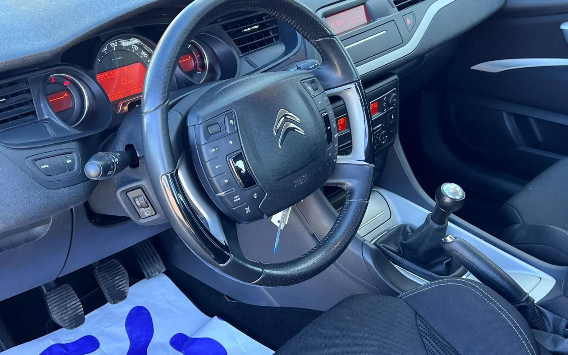 Notranja slika - Citroën C5 - 1.6 HDi+ALU+PDC+KLIMA - 12