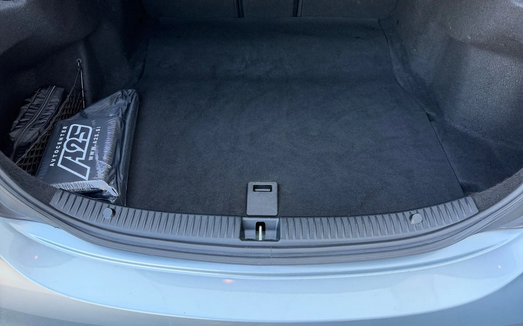 Notranja slika - Mercedes-Benz C-Razred - C 220 d AMG Line-Airmatic-DistronicPlus-Mrtvi kot - 12