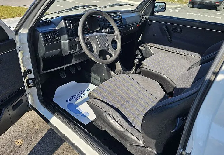 Zunanja slika - Volkswagen Golf - 1.8 16v GTI | obnovljen | certifikat oldtimerja | - 8