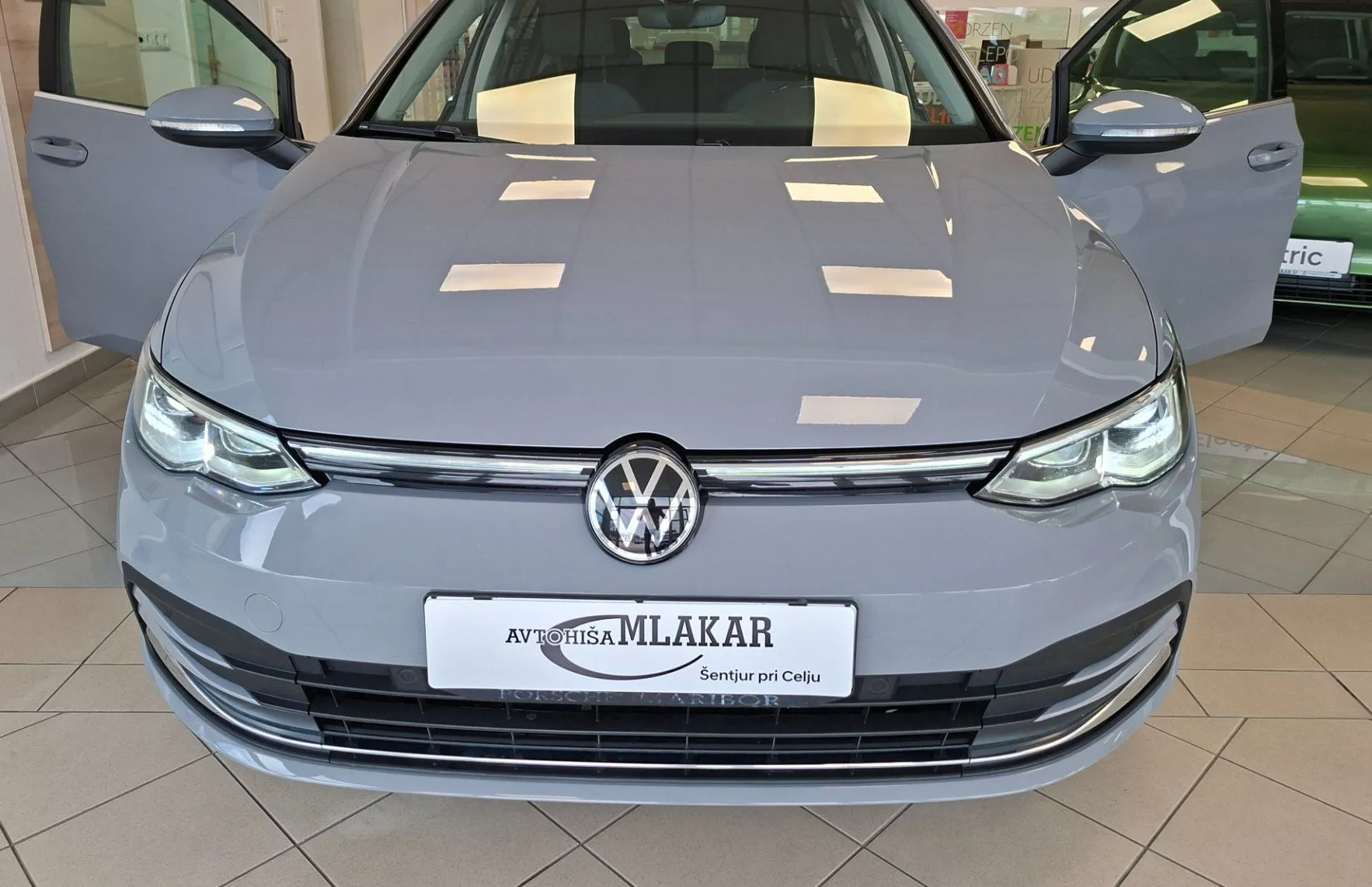 Zunanja slika - Volkswagen Golf - 2.0 TDI BMT Style-SLO-1.LASTNIK-ODLIČEN- - 5
