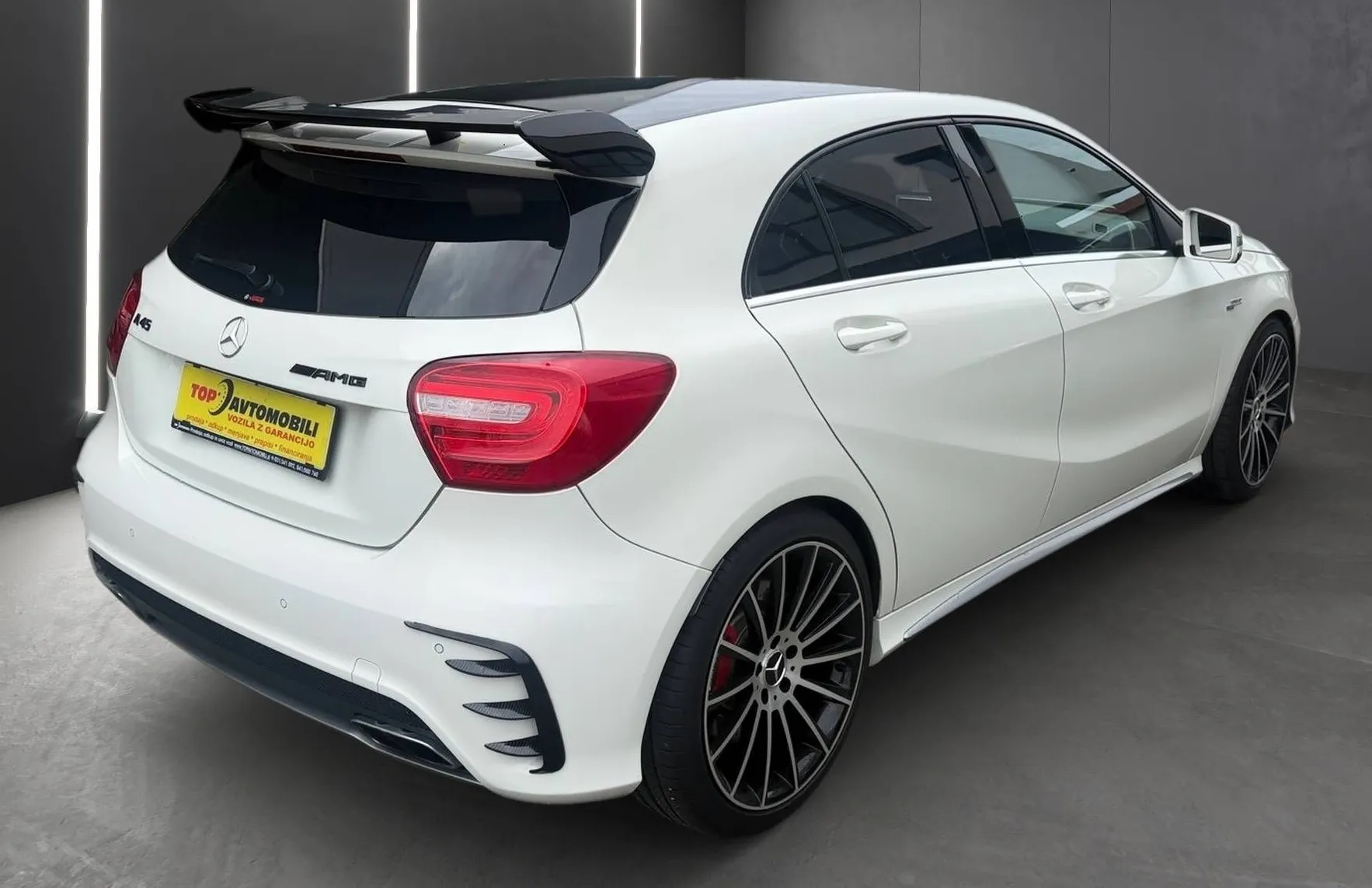 Zunanja slika - Mercedes-Benz A-Razred - 45 AMG 4MATIC XENON NAVI PDC TEM ŠPORTNI IZPUH - 8
