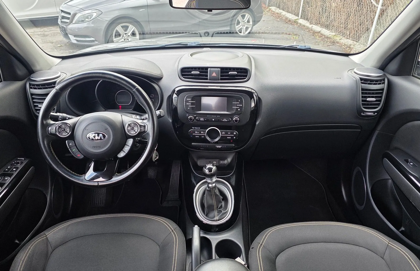 Zunanja slika - KIA Soul - 1.6 CRDi EX LED-KAMERA-ALU-2.LASTNIK - 9