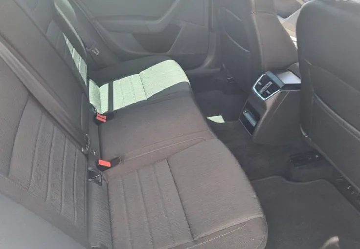 Zunanja slika - Škoda Octavia - Combi 1.6 TDI Ambition DSG EL. KUFERAM.BI XSENON - 9