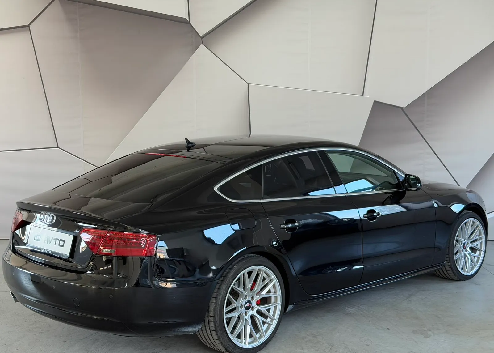 Zunanja slika - Audi A5 - quattro 2,0 TDI S-tronic - 3