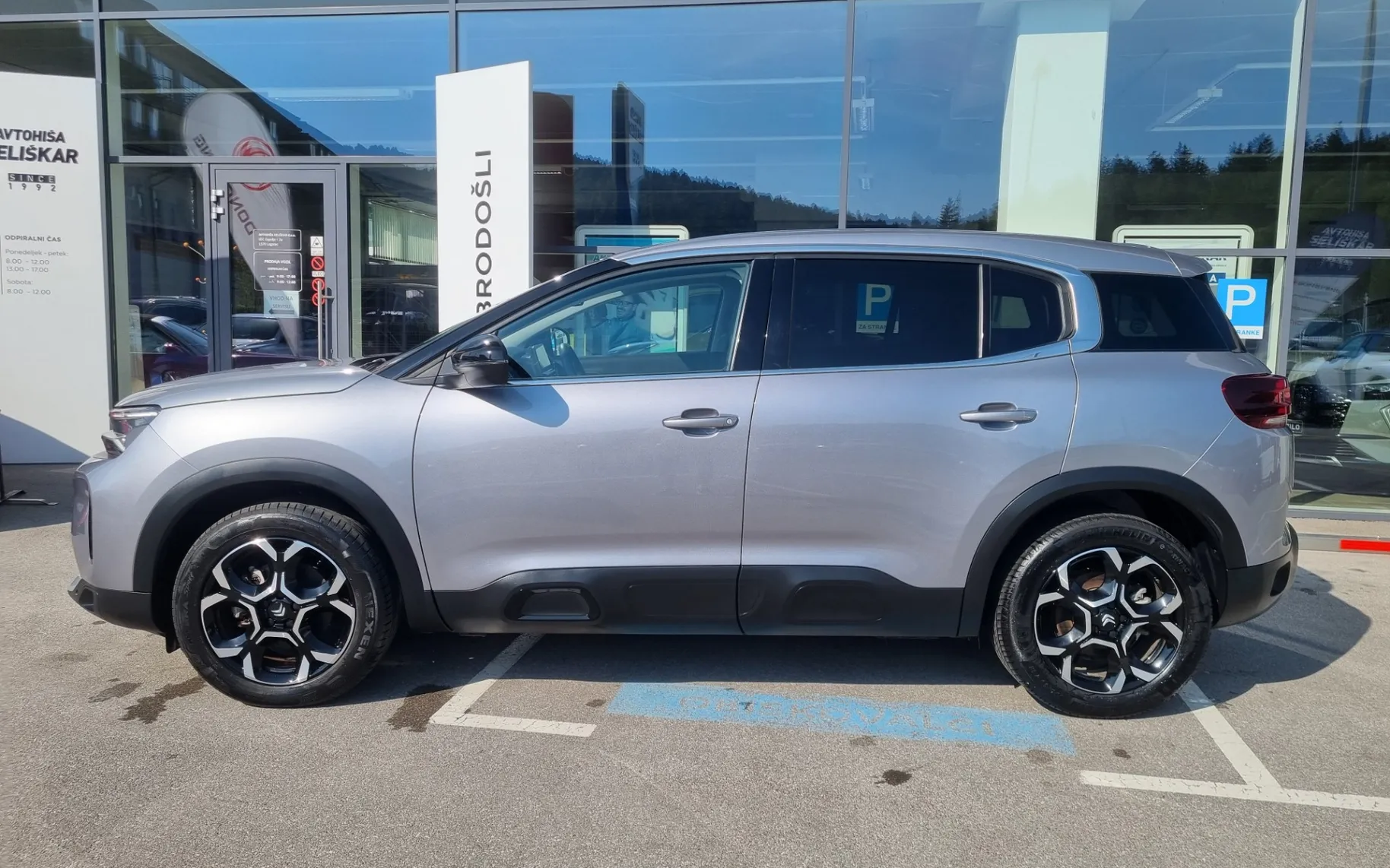 Zunanja slika - Citroën C5 - Aircross 1.2 PT Plus - MALO KM - POTRJENA SERVISNA KNJIGA - 2
