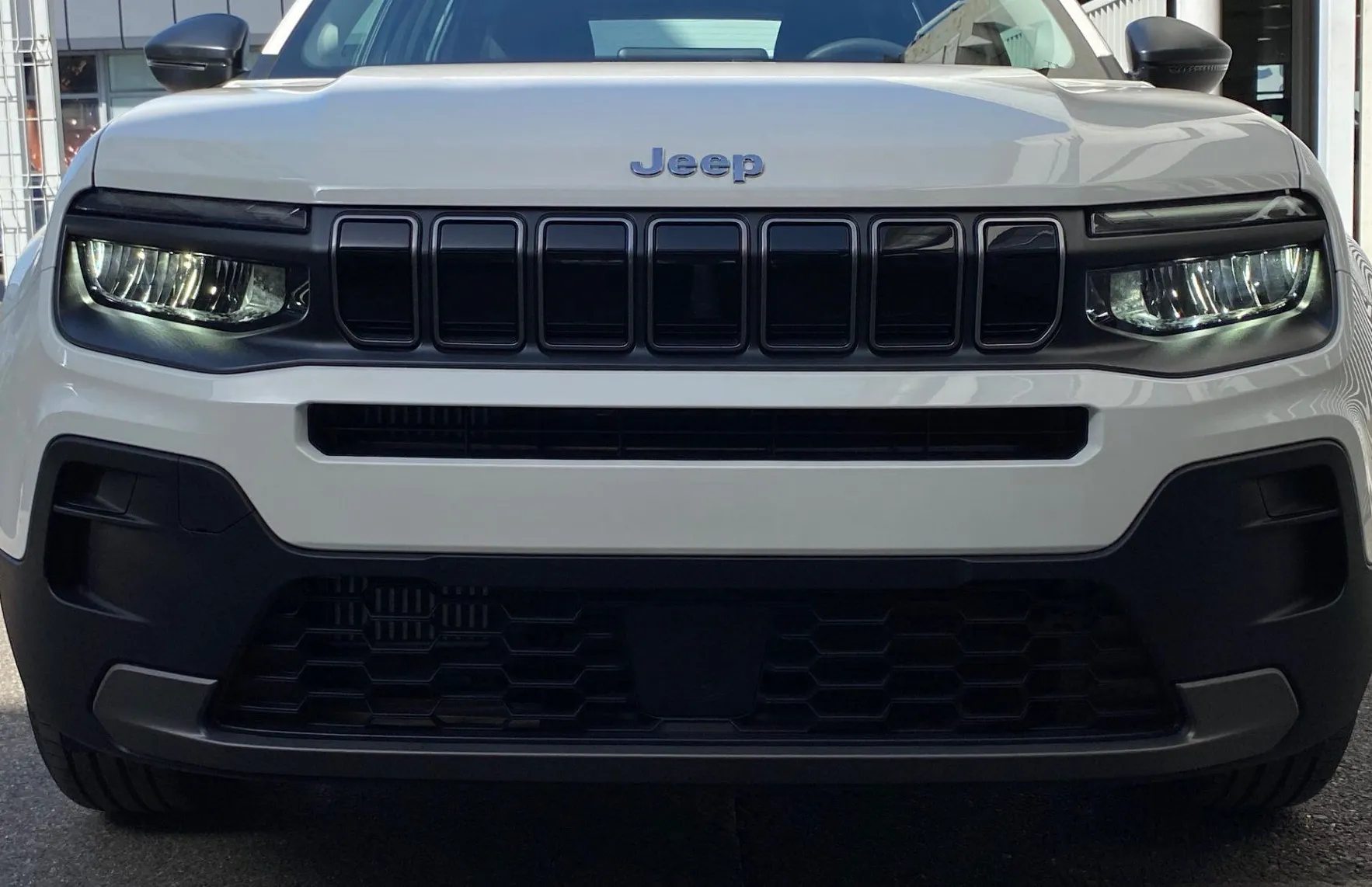 Zunanja slika - Jeep Avenger - 1.2 GSE T3 Longitude - 2