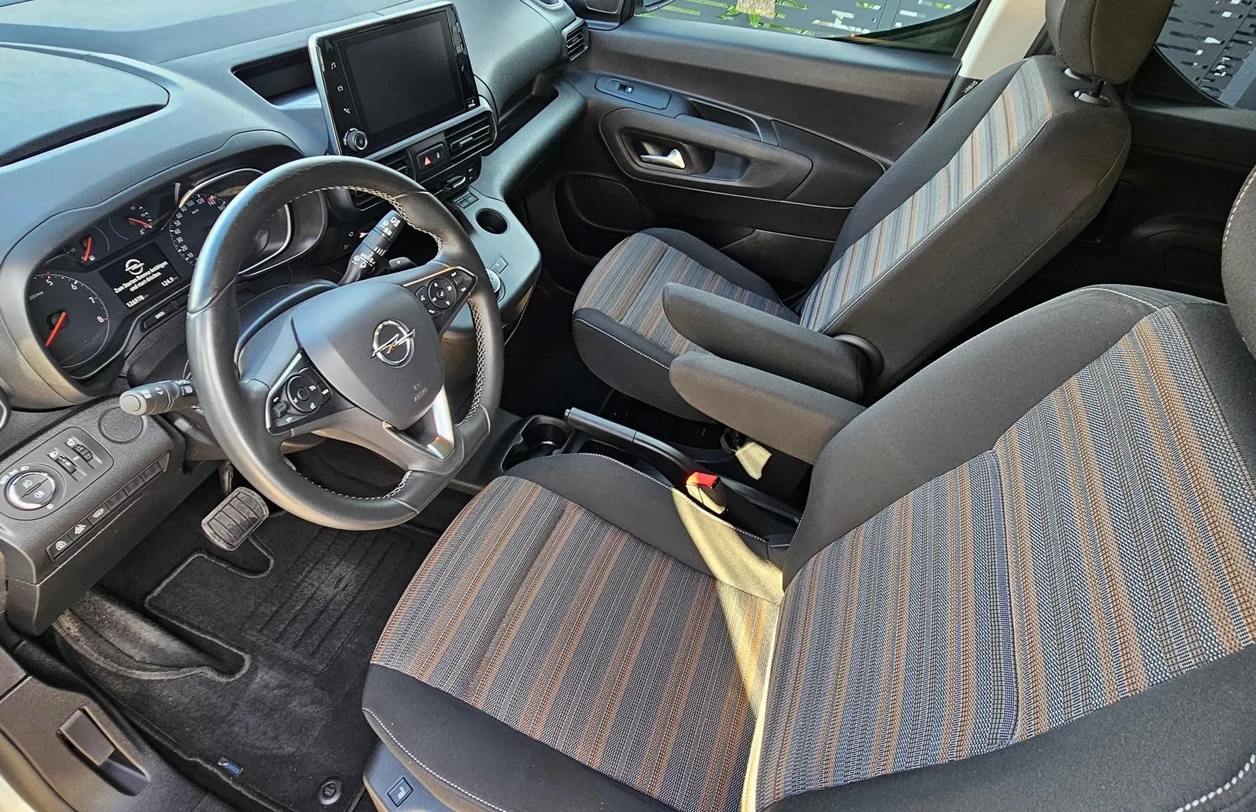 Zunanja slika - Opel Combo - 1.5 CDTI-Life-AUT. Le 125.000km-ODLIČEN-LED-Start- - 3
