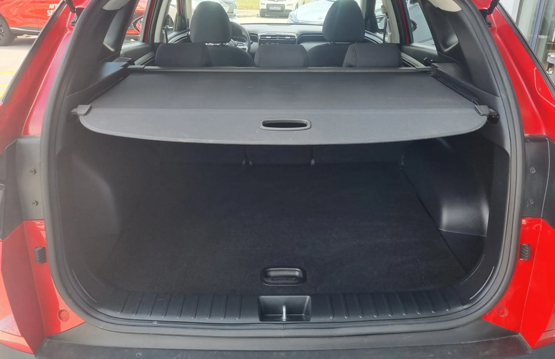 Zunanja slika - Hyundai Tucson - 1.6 TGDi SLOVENSKI + 1. LASTNIK + POTRJENA KNJIGA - 13