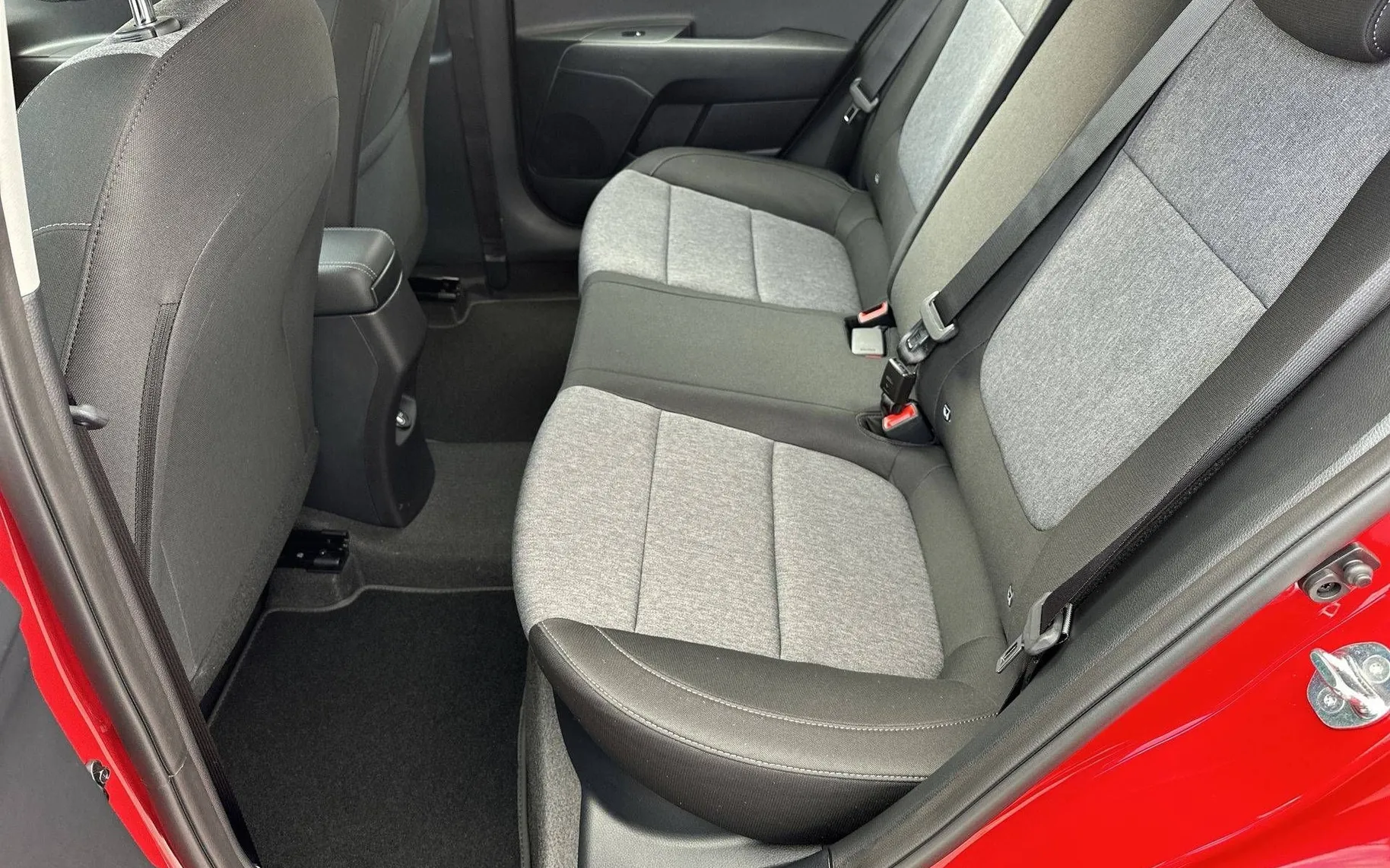 Notranja slika - KIA Stonic - 1.0 T-GDi LX Urban+ DCT - 11