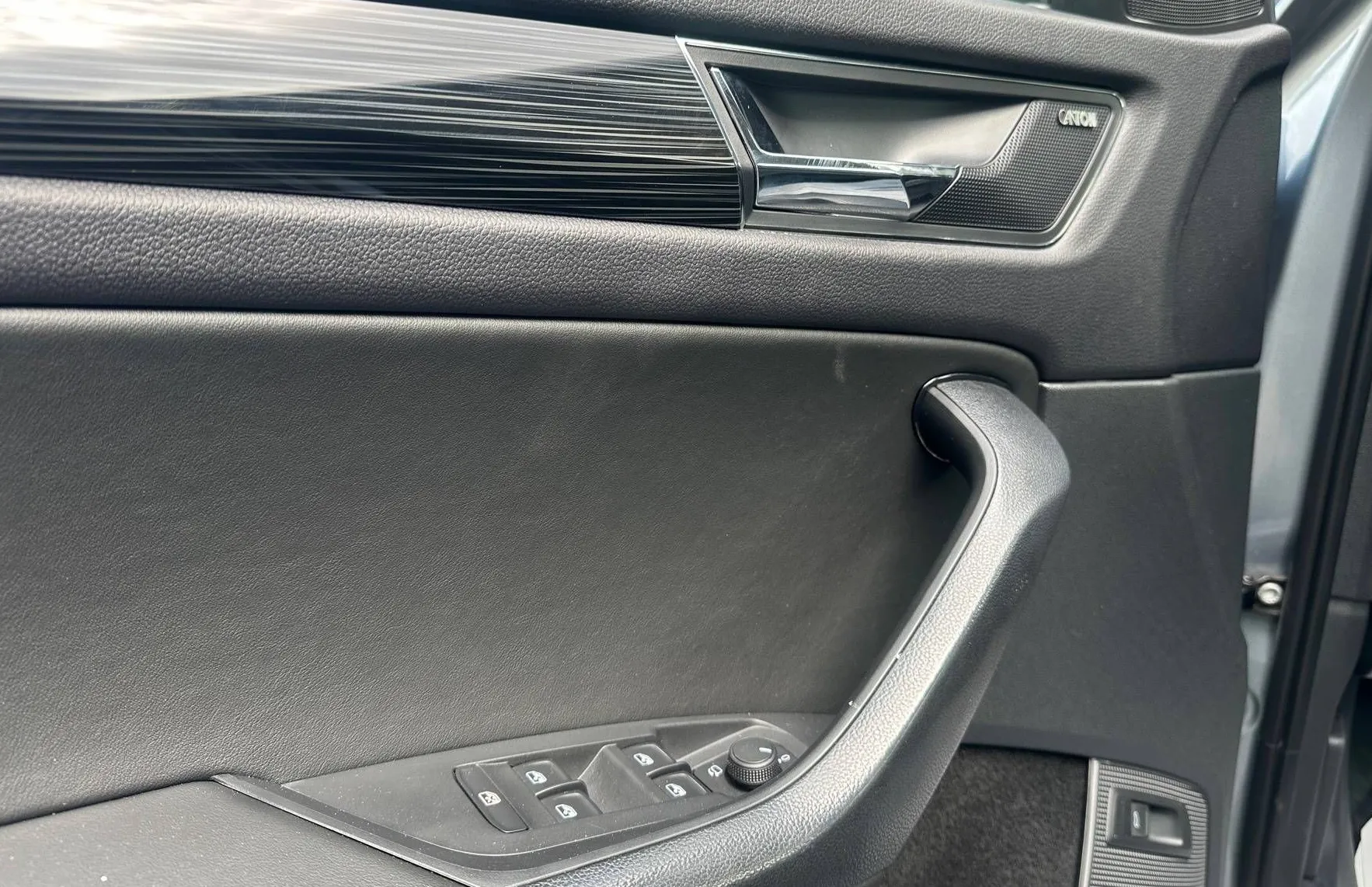 Zunanja slika - Škoda Kodiaq - 2.0 TDI FUL LED ACC NAVI VIRTUAL HI-FI KLJUKA TOP - 18