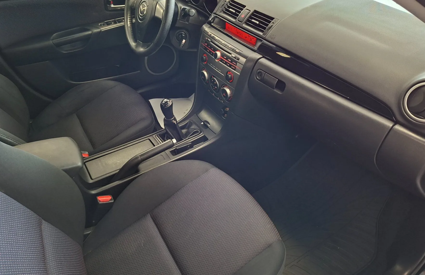 Zunanja slika - Mazda Mazda3 - Sport 1.6i-HITRI KREDIT-LEANPAY-ODLIČEN- - 9