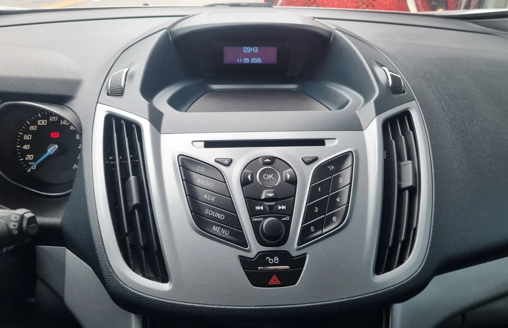 Zunanja slika - Ford C-MAX - 1.6 BENCIN - SLOVENSKO POREKLO - SAMO 92.488km - 16