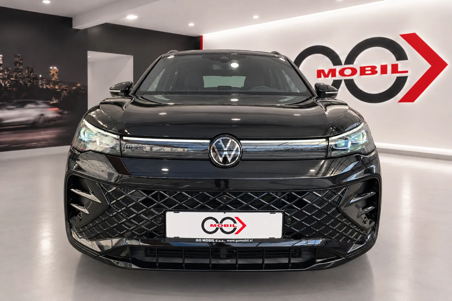 Zunanja slika - Volkswagen Tiguan - 4motion 2.0 TDI BMT R-Line DSG - VSA MOŽNA OPREMA - 2