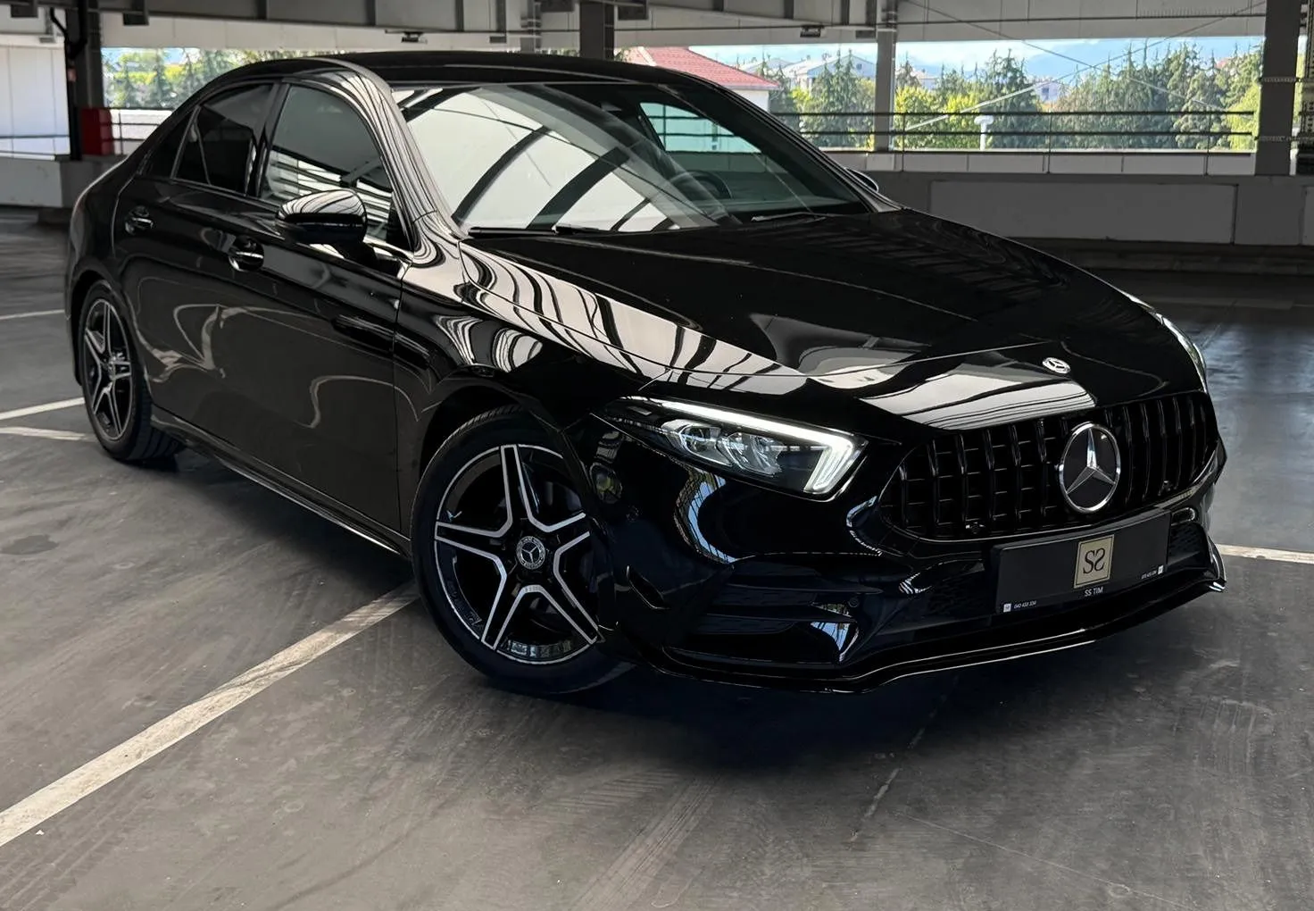 Zunanja slika - Mercedes-Benz A-Razred - A Limuzina 180 d AMG Line Avt. LED NAVI BE - 2