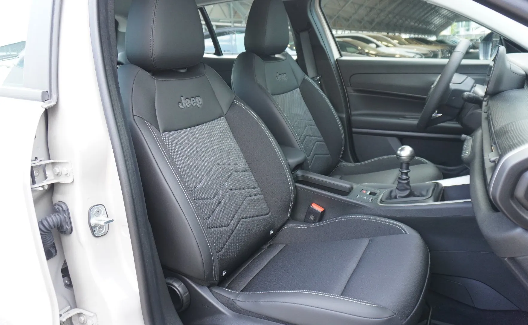 Zunanja slika - Jeep Avenger - 1.2 GSE T3 Altitude - 11
