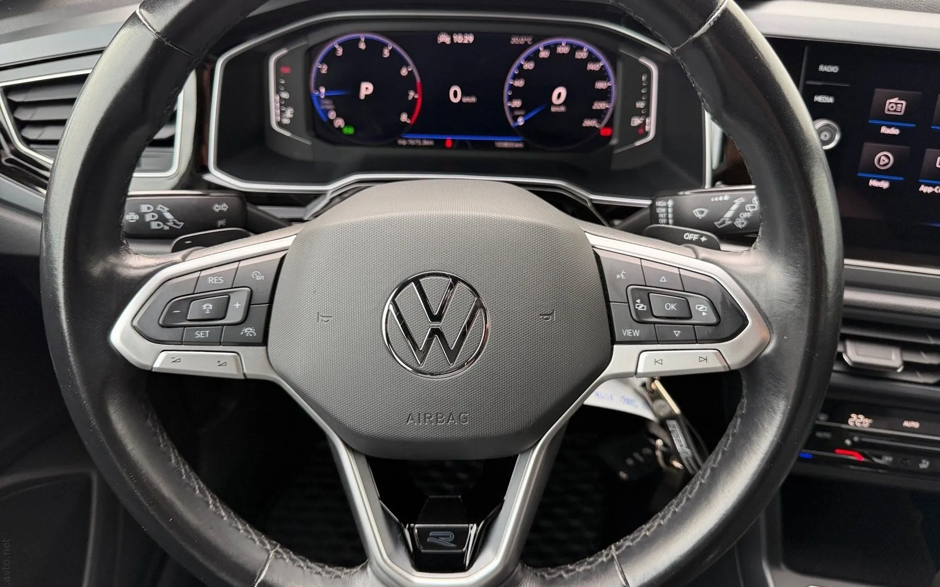 Notranja slika - Volkswagen Taigo - 1.0 TSI R-Line DSG-IQ Light-ACC-PDC-Virtual - 8