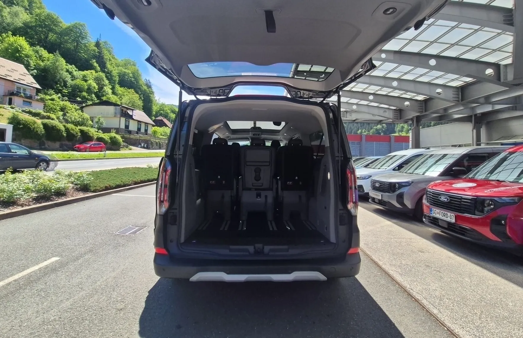 Zunanja slika - Ford Tourneo - Custom ACTIVE 2.0 170PS A8 L2 AWD-ZALOGA - 9