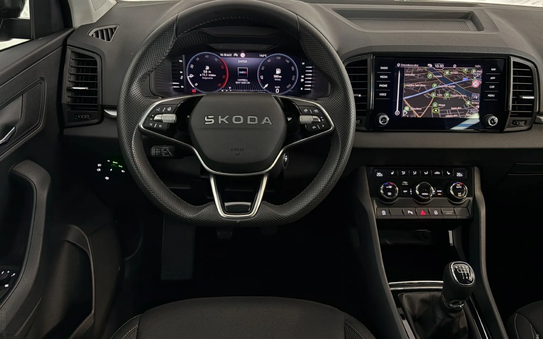 Notranja slika - Škoda Karoq - 2.0 TDI Edition|ACC|Kamera|Gretje|Navi|PDC|... - 8