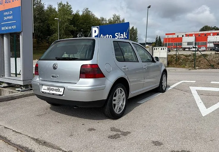 Zunanja slika - Volkswagen Golf - Basis 1.6 ZELO LEPO OHRANJEN - 6