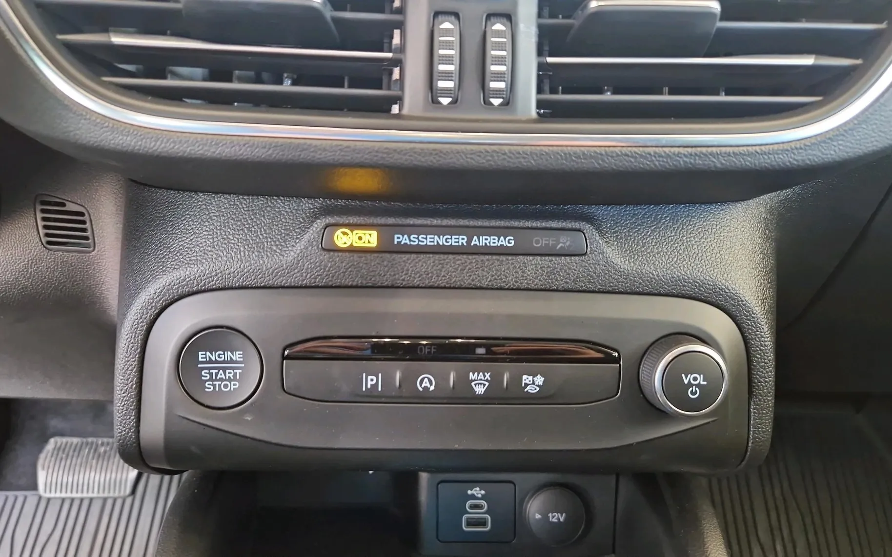 Zunanja slika - Ford Focus - 1.5 EcoBlue Titanium AVT8-SLO-1.L-LED-NAVI-TEMPOMA - 15