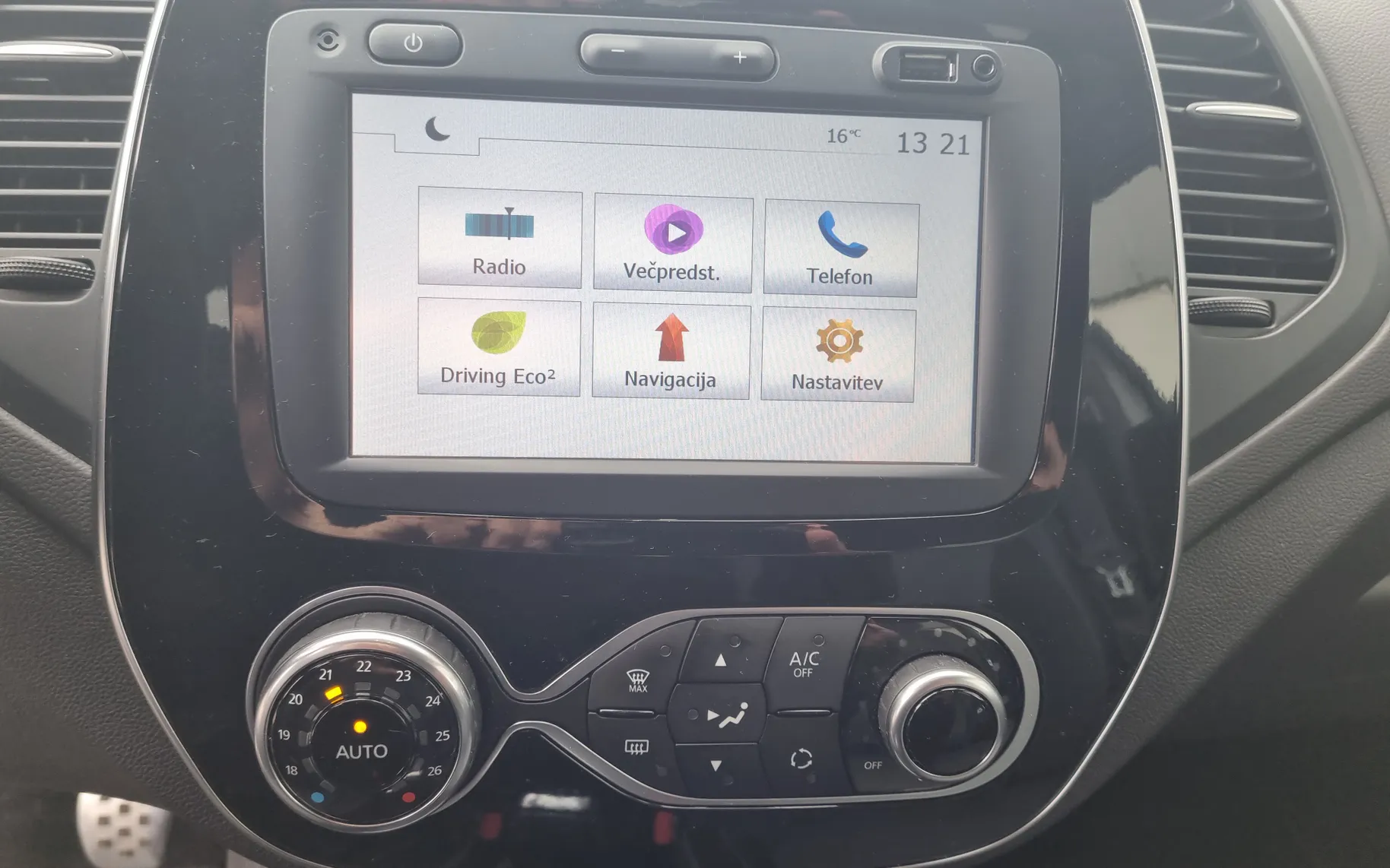 Zunanja slika - Renault Captur - TCe 90 Energy Intens 45396 KM - 12
