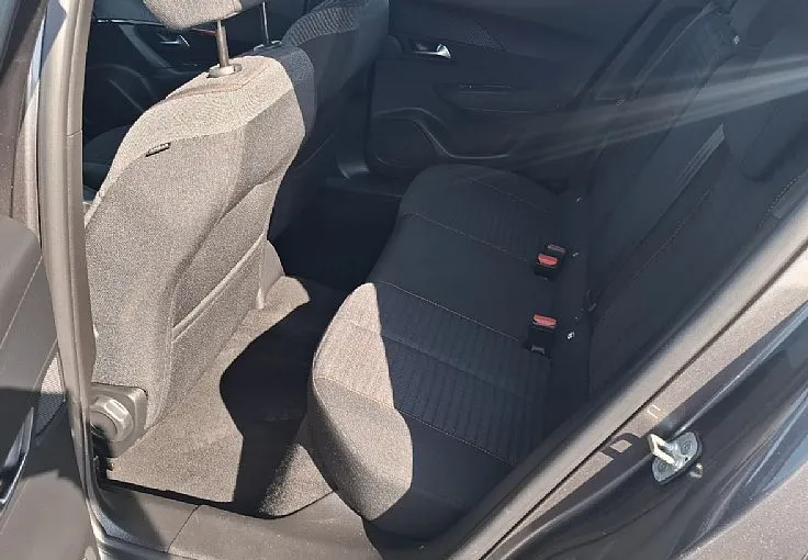 Zunanja slika - Peugeot 2008 - 1.2 100hp - SAMO 48.000km - ODLIČEN - 7