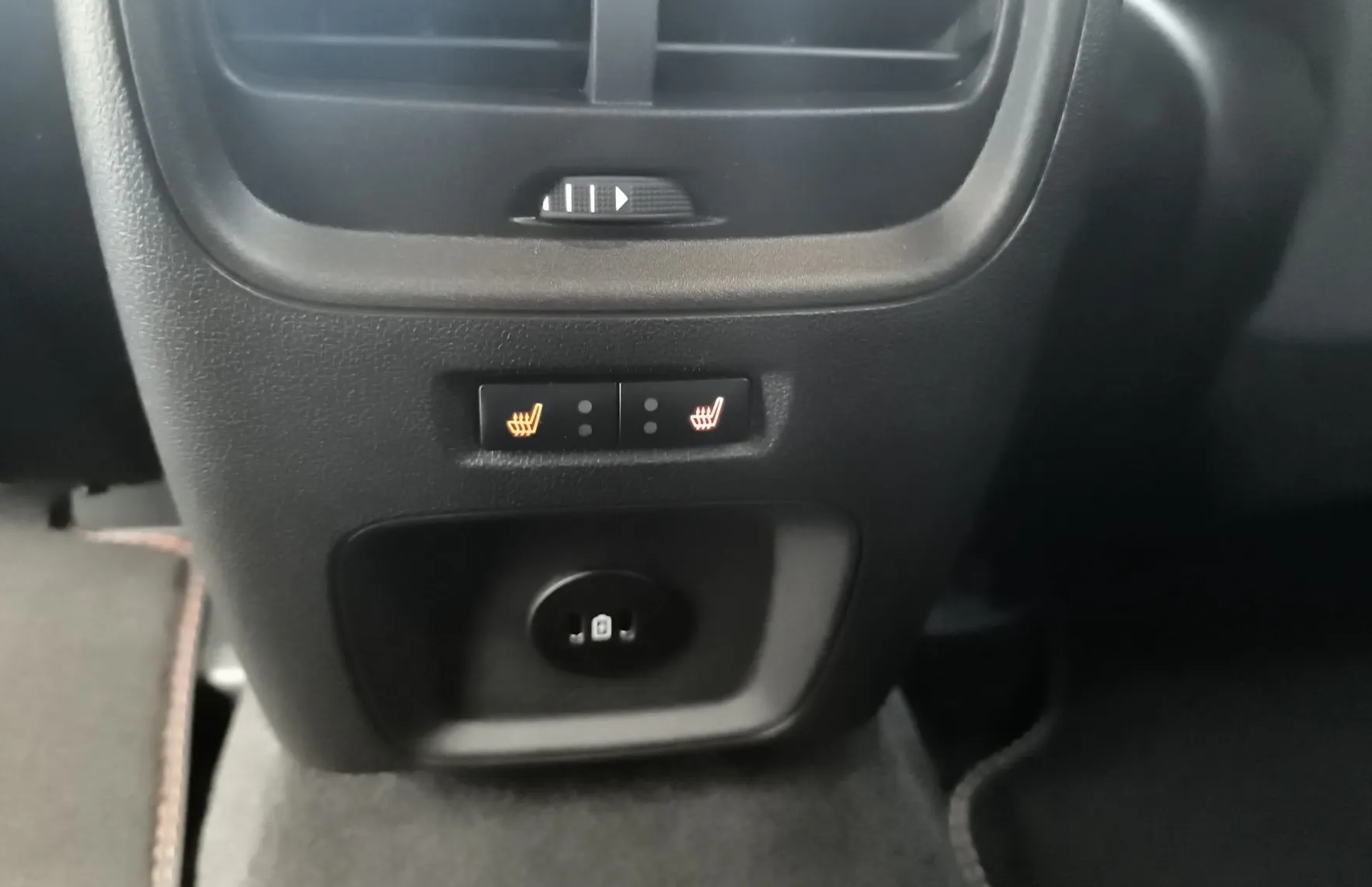 Zunanja slika - Ford Kuga - ST-LINE 2.5 DuratecHybrid 243KM PHEV - 15