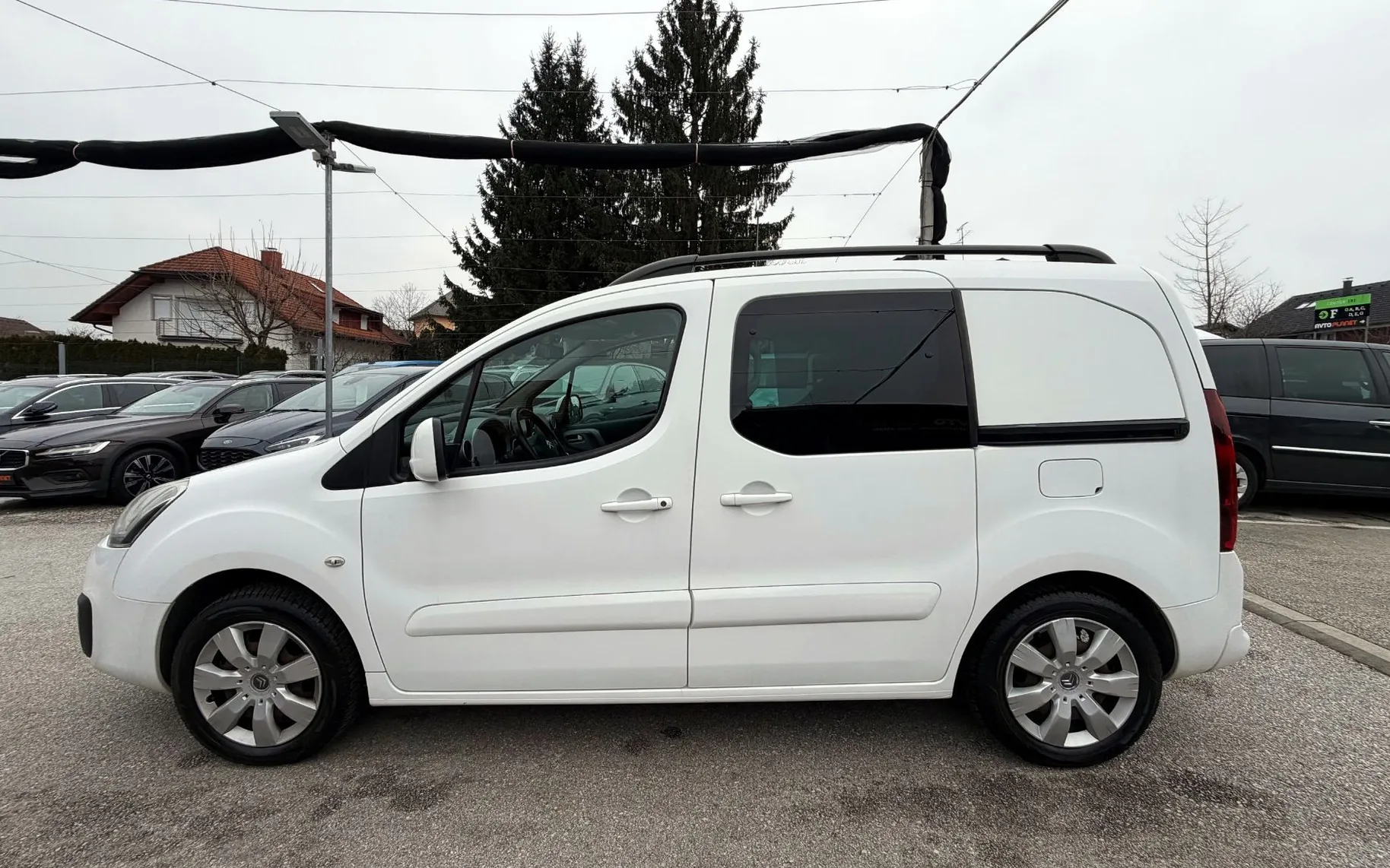 Zunanja slika - Citroën Berlingo - 1.6 BlueHDi SHINE SLO 2.LASTNIK AVTO.KLIMA - 2